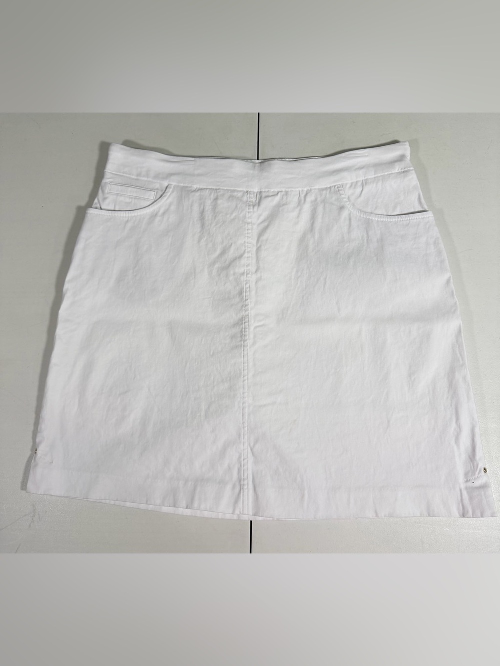 Hilary Radley Comfort Pull On White Stretch Skort  NWT- Size LARGE